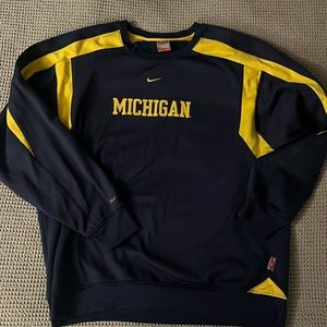 Nike y2k crewneck Michigan state